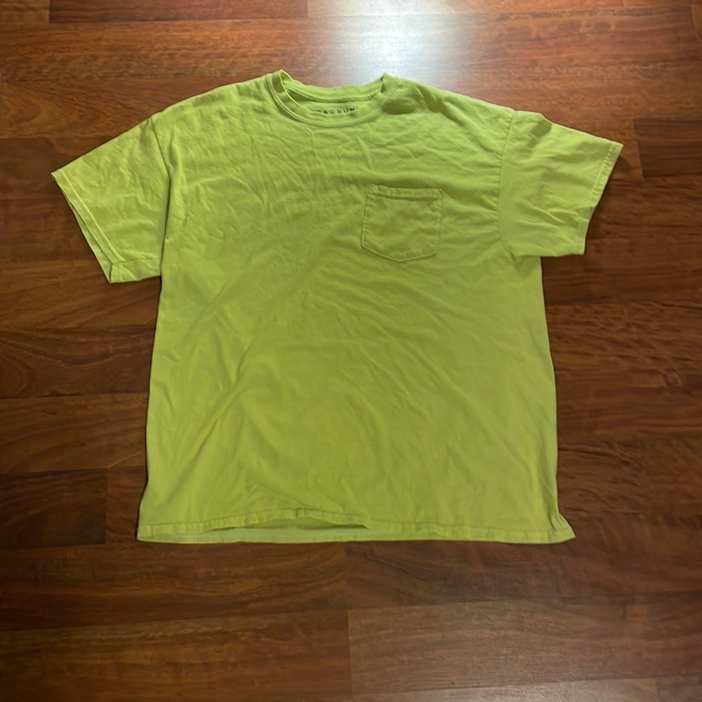 Lime green size: L tee shirt brand: Pacsun